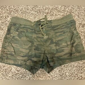 ANA camo print shorts size 8